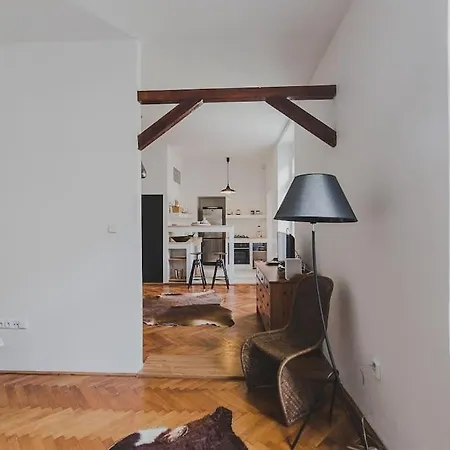 A Cosy In The Centre Apartment